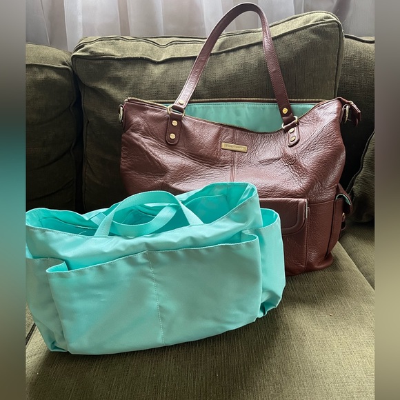 Huge Lily Jade Meggan convertible diaper bag. - Picture 3 of 6